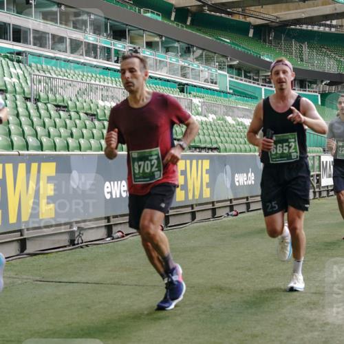 13.09.2026 - 21. swb-Marathon Bremen Michael Burmester http://msf.ph/oto/10450977 13.09.2026 12:49:28 Laufen im Stadion 382, 469, 524, 572, 663, 670, 779, 826, 889, 899, 1349, 1517, 1605, 1723, 1748, 1872, 1925, 2052, 2287, 2288, 2291, 2347, 2360, 2605, 2750, 2844, 2909, 3043, 3110, 3127, 3197, 3276, 3330, 3625, 3647, 3910, 3973, 4033, 4082, 4247, 4384, 4712, 4732, 4743, 4852, 4898, 4990, 5111, 5377, 5383, 5424, 5517, 5570, 5585, 5594, 5636, 5648, 6058, 6267, 6652, 6692, 6842, 6906, 6951, 7064, 7109, 7115, 7121, 7399, 7636, 7803, 7876, 8706, 8877, 8973, 8981, 9010, 9035, 9429 meine-sportfotos.de