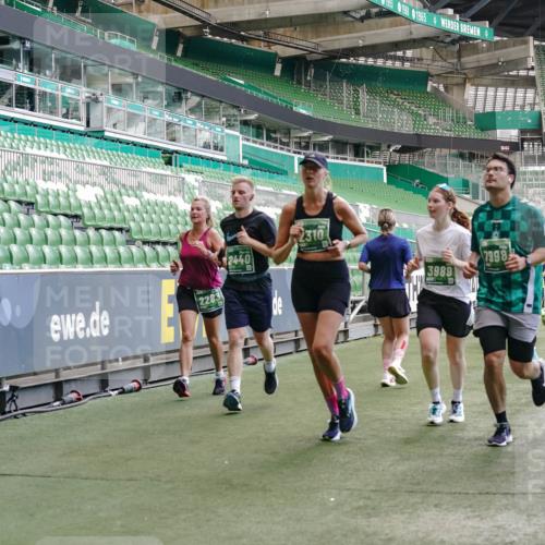13.09.2026 - 21. swb-Marathon Bremen Michael Burmester http://msf.ph/oto/10451032 13.09.2026 13:09:33 Laufen im Stadion 164, 383, 391, 448, 532, 549, 551, 563, 625, 813, 869, 884, 898, 1025, 1072, 1124, 1150, 1180, 1285, 1289, 1398, 1559, 1688, 1855, 1867, 1880, 1899, 2041, 2208, 2229, 2232, 2243, 2268, 2380, 2413, 2429, 2441, 2467, 2471, 2525, 2530, 2553, 2573, 2594, 2635, 2692, 2714, 2717, 2727, 2785, 2823, 2841, 2897, 2920, 2930, 2931, 2941, 3032, 3063, 3086, 3291, 3316, 3327, 3333, 3398, 3437, 3707, 3769, 109 meine-sportfotos.de