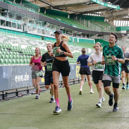 13.09.2026 - 21. swb-Marathon Bremen Michael Burmester http://msf.ph/oto/10451048 13.09.2026 13:09:34 Laufen im Stadion 164, 383, 391, 448, 532, 549, 551, 563, 625, 813, 869, 884, 898, 1025, 1072, 1124, 1150, 1180, 1289, 1398, 1559, 1688, 1855, 1867, 1880, 1899, 2041, 2208, 2229, 2232, 2243, 2268, 2380, 2413, 2429, 2441, 2467, 2471, 2525, 2530, 2553, 2573, 2594, 2635, 2692, 2714, 2717, 2727, 2785, 2823, 2841, 2897, 2920, 2930, 2931, 2941, 3032, 3063, 3086, 3291, 3316, 3327, 3333, 3398, 3437, 3707, 3769, 109 meine-sportfotos.de