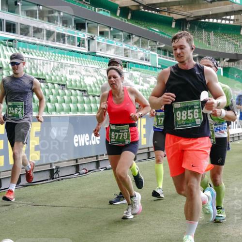 13.09.2026 - 21. swb-Marathon Bremen Michael Burmester http://msf.ph/oto/10451270 13.09.2026 13:09:39 Laufen im Stadion 164, 383, 391, 448, 532, 549, 563, 625, 813, 869, 884, 898, 1025, 1072, 1124, 1150, 1180, 1289, 1398, 1559, 1855, 1867, 1880, 1899, 2041, 2202, 2208, 2229, 2232, 2243, 2268, 2339, 2380, 2413, 2429, 2441, 2467, 2471, 2525, 2530, 2553, 2573, 2594, 2635, 2682, 2692, 2714, 2717, 2727, 2785, 2823, 2841, 2897, 2920, 2930, 2931, 2941, 3032, 3063, 3086, 3089, 3122, 3291, 3316, 3327, 3333, 3398, 3437, 3707, 3769, 109 meine-sportfotos.de