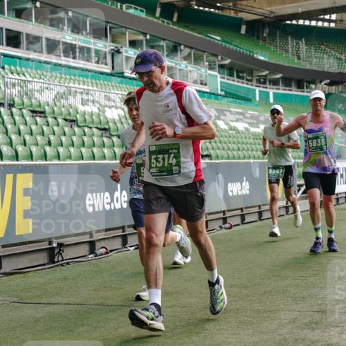13.09.2026 - 21. swb-Marathon Bremen Michael Burmester http://msf.ph/oto/10451292 13.09.2026 12:49:40 Laufen im Stadion 382, 469, 524, 572, 663, 670, 779, 826, 899, 1349, 1513, 1517, 1605, 1723, 1748, 1925, 2052, 2130, 2287, 2288, 2291, 2347, 2360, 2605, 2750, 2844, 2909, 3043, 3110, 3127, 3197, 3276, 3330, 3625, 3647, 3973, 4033, 4082, 4247, 4384, 4732, 4743, 4852, 4898, 4990, 5111, 5314, 5377, 5383, 5424, 5517, 5570, 5585, 5594, 5620, 5636, 5648, 6267, 6652, 6668, 6692, 6842, 6901, 6906, 6951, 7064, 7109, 7115, 7121, 7636, 7876, 8877, 8973, 9035, 9429 meine-sportfotos.de