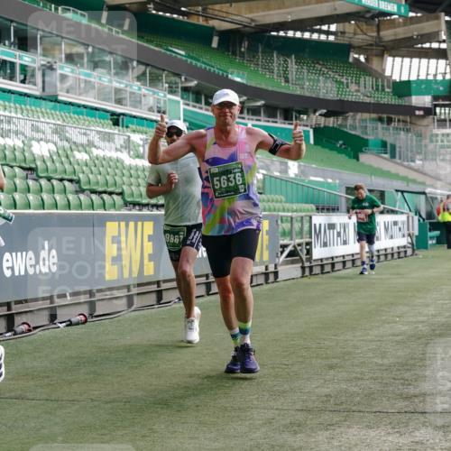 13.09.2026 - 21. swb-Marathon Bremen Michael Burmester http://msf.ph/oto/10451324 13.09.2026 12:49:41 Laufen im Stadion 469, 524, 572, 663, 670, 779, 826, 899, 1349, 1513, 1517, 1605, 1723, 1748, 1925, 2052, 2130, 2287, 2288, 2291, 2347, 2360, 2605, 2750, 2844, 2909, 3043, 3110, 3127, 3197, 3276, 3330, 3625, 3647, 3973, 4033, 4082, 4247, 4384, 4732, 4743, 4852, 4898, 4990, 5111, 5314, 5377, 5383, 5424, 5517, 5570, 5585, 5594, 5620, 5636, 5648, 6267, 6652, 6668, 6692, 6842, 6901, 6906, 6951, 7064, 7109, 7115, 7121, 7636, 7876, 8877, 8973, 9035, 9429 meine-sportfotos.de