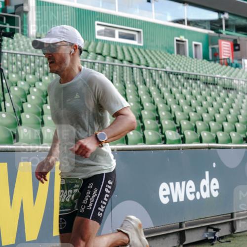 13.09.2026 - 21. swb-Marathon Bremen Michael Burmester http://msf.ph/oto/10451389 13.09.2026 12:49:44 Laufen im Stadion 469, 524, 572, 663, 670, 779, 826, 899, 1349, 1513, 1517, 1605, 1723, 1748, 1998, 2052, 2130, 2287, 2288, 2291, 2347, 2360, 2605, 2750, 2844, 2909, 3043, 3110, 3127, 3197, 3276, 3330, 3625, 3647, 3973, 4033, 4082, 4247, 4384, 4732, 4743, 4852, 4898, 4990, 5111, 5314, 5377, 5383, 5424, 5517, 5570, 5585, 5594, 5620, 5636, 5648, 6267, 6652, 6668, 6692, 6842, 6901, 6906, 6951, 7064, 7109, 7115, 7121, 7636, 7876, 8877, 8973, 9035, 9429 meine-sportfotos.de