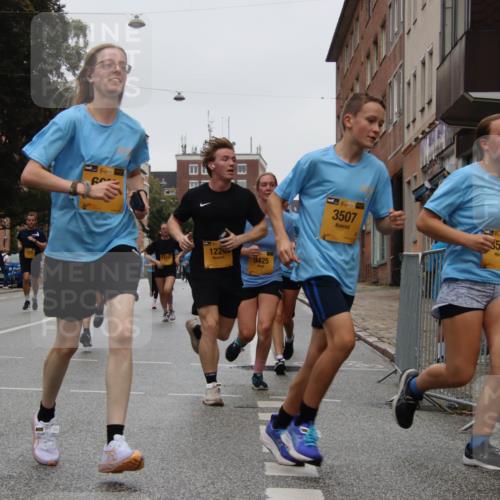 13.09.2026 - Kiel Lauf Markus Tischler http://msf.ph/oto/10451397 13.09.2026 09:44:46 Fleethörn 14, 39, 60, 122, 9425, 11, 38, 3507, 503 meine-sportfotos.de