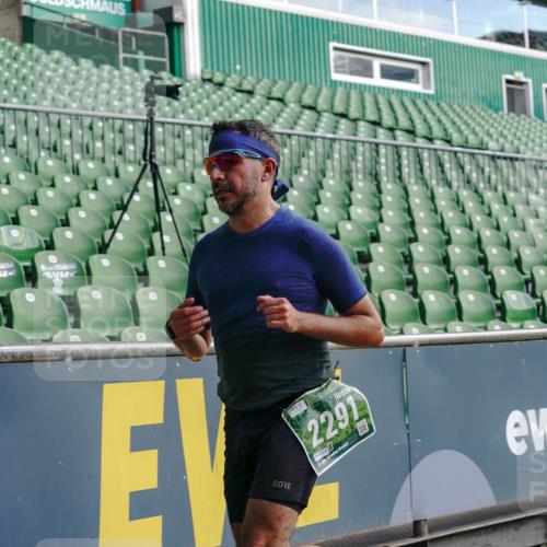 13.09.2026 - 21. swb-Marathon Bremen Michael Burmester http://msf.ph/oto/10451443 13.09.2026 12:50:01 Laufen im Stadion 469, 524, 572, 663, 670, 779, 826, 899, 1513, 1517, 1605, 1723, 1748, 1998, 2052, 2130, 2287, 2288, 2291, 2295, 2347, 2360, 2444, 2750, 2909, 3043, 3197, 3276, 3330, 3625, 3647, 3973, 4023, 4033, 4082, 4247, 4368, 4384, 4559, 4732, 4743, 4852, 4888, 4898, 4990, 5066, 5111, 5155, 5314, 5377, 5383, 5424, 5517, 5532, 5570, 5585, 5594, 5620, 5627, 5636, 5648, 6267, 6471, 6652, 6668, 6692, 6842, 6901, 6906, 7064, 7109, 7115, 7121, 7636, 7876, 9035 meine-sportfotos.de