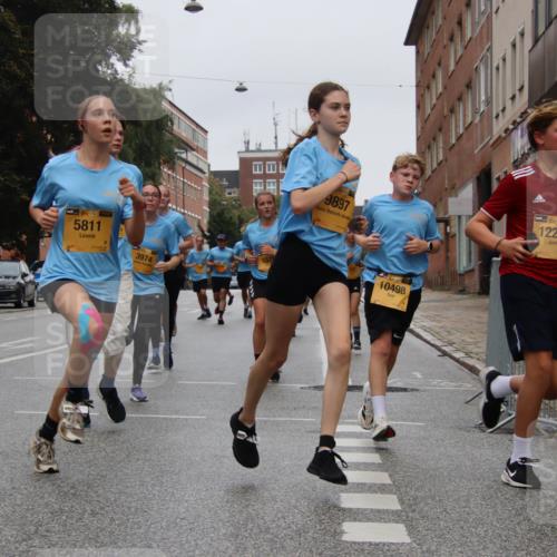 13.09.2026 - Kiel Lauf Markus Tischler http://msf.ph/oto/10451502 13.09.2026 09:45:13 Fleethörn 5811, 3974, 9897, 10498, 39, 12281 meine-sportfotos.de