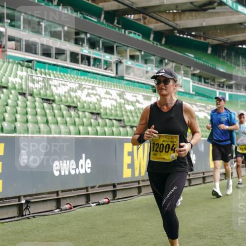 13.09.2026 - 21. swb-Marathon Bremen Michael Burmester http://msf.ph/oto/10451505 13.09.2026 10:31:27 Laufen im Stadion 10141, 10146, 10174, 10193, 10222, 10227, 10233, 10246, 10255, 10281, 10284, 10304, 10339, 10359, 10392, 10443, 10448, 10471, 10478, 10479, 10503, 10515, 10517, 10518, 10529, 10540, 10543, 10555, 10577, 10579, 10588, 10589, 10608, 10610, 10626, 10631, 10641, 10646, 10652, 10684, 10685, 10703, 10704, 10708, 10714, 10725, 10757, 10765, 10780, 10808, 10821, 10822, 10837, 10838, 10862, 10863, 10884, 10886, 10887, 10906, 10984, 11002, 11038, 11350, 11379 meine-sportfotos.de