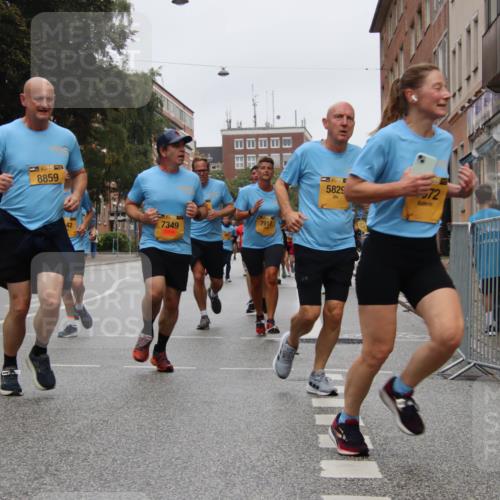 13.09.2026 - Kiel Lauf Markus Tischler http://msf.ph/oto/10451537 13.09.2026 09:45:20 Fleethörn 3923, 8859, 7349, 7911, 5, 39, 5829, 72 meine-sportfotos.de