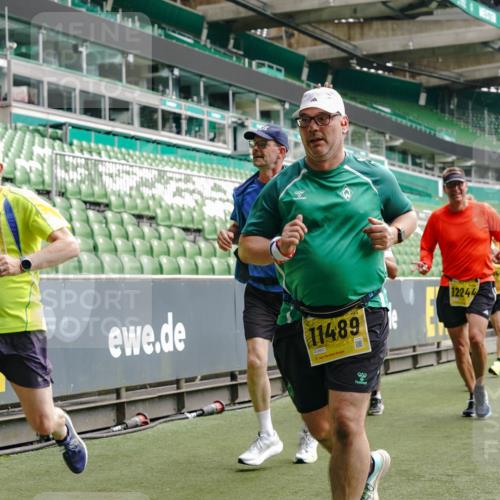 13.09.2026 - 21. swb-Marathon Bremen Michael Burmester http://msf.ph/oto/10451627 13.09.2026 10:31:29 Laufen im Stadion 10141, 10146, 10174, 10193, 10222, 10227, 10246, 10255, 10281, 10284, 10304, 10339, 10359, 10392, 10443, 10448, 10471, 10478, 10479, 10503, 10515, 10517, 10518, 10529, 10540, 10543, 10555, 10577, 10579, 10588, 10589, 10608, 10610, 10626, 10631, 10641, 10646, 10652, 10684, 10685, 10703, 10704, 10708, 10714, 10725, 10757, 10765, 10780, 10808, 10821, 10822, 10837, 10838, 10862, 10863, 10884, 10886, 10906, 10984, 11002, 11038, 11350, 11379 meine-sportfotos.de