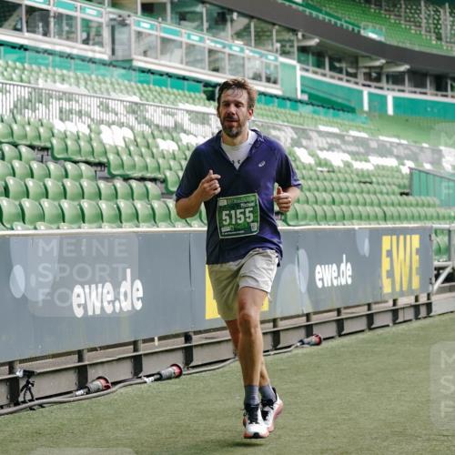 13.09.2026 - 21. swb-Marathon Bremen Michael Burmester http://msf.ph/oto/10451633 13.09.2026 12:50:09 Laufen im Stadion 335, 469, 524, 572, 663, 670, 779, 899, 1510, 1513, 1517, 1605, 1613, 1723, 1748, 1970, 1998, 2052, 2130, 2287, 2288, 2291, 2295, 2347, 2360, 2442, 2444, 2750, 2909, 3043, 3197, 3276, 3330, 3484, 3625, 3647, 3808, 3973, 4023, 4033, 4082, 4247, 4368, 4384, 4559, 4732, 4743, 4852, 4888, 4898, 4990, 5066, 5111, 5155, 5314, 5377, 5383, 5424, 5517, 5532, 5570, 5585, 5594, 5620, 5627, 5636, 5648, 6267, 6471, 6652, 6668, 6692, 6842, 6901, 6906, 7109, 7115, 7121, 7876, 9035 meine-sportfotos.de