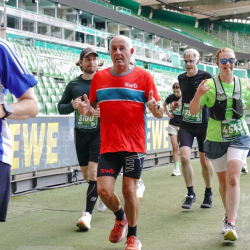 13.09.2026 - 21. swb-Marathon Bremen Michael Burmester http://msf.ph/oto/10451709 13.09.2026 13:09:48 Laufen im Stadion 164, 383, 391, 448, 532, 549, 563, 625, 813, 869, 898, 1025, 1072, 1124, 1150, 1180, 1289, 1398, 1559, 1855, 1867, 1880, 1894, 1899, 2041, 2202, 2208, 2232, 2243, 2268, 2284, 2339, 2342, 2380, 2413, 2429, 2441, 2467, 2471, 2525, 2530, 2553, 2573, 2594, 2654, 2682, 2692, 2714, 2717, 2785, 2819, 2823, 2841, 2897, 2920, 2930, 2931, 2932, 2941, 3032, 3063, 3086, 3089, 3122, 3291, 3316, 3327, 3333, 3370, 3398, 3410, 3437, 3707, 3769, 109 meine-sportfotos.de