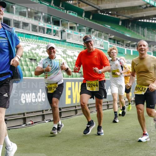 13.09.2026 - 21. swb-Marathon Bremen Michael Burmester http://msf.ph/oto/10451719 13.09.2026 10:31:30 Laufen im Stadion 10141, 10146, 10174, 10193, 10222, 10227, 10246, 10255, 10281, 10284, 10304, 10339, 10359, 10392, 10443, 10448, 10471, 10478, 10479, 10503, 10515, 10517, 10518, 10529, 10540, 10543, 10555, 10577, 10579, 10588, 10589, 10608, 10610, 10626, 10631, 10641, 10646, 10652, 10684, 10685, 10690, 10703, 10704, 10708, 10714, 10725, 10757, 10765, 10780, 10808, 10821, 10822, 10837, 10838, 10862, 10863, 10884, 10886, 10984, 11002, 11038, 11350, 11379 meine-sportfotos.de