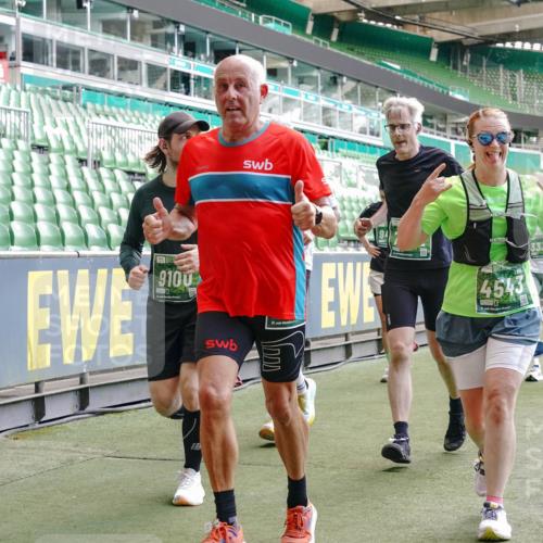 13.09.2026 - 21. swb-Marathon Bremen Michael Burmester http://msf.ph/oto/10451723 13.09.2026 13:09:48 Laufen im Stadion 164, 383, 391, 448, 532, 549, 563, 625, 813, 869, 898, 1025, 1072, 1124, 1150, 1180, 1289, 1398, 1559, 1855, 1867, 1880, 1894, 1899, 2041, 2202, 2208, 2232, 2243, 2268, 2284, 2339, 2342, 2380, 2413, 2429, 2441, 2467, 2471, 2525, 2530, 2553, 2573, 2594, 2654, 2682, 2692, 2714, 2717, 2785, 2819, 2823, 2841, 2897, 2920, 2930, 2931, 2932, 2941, 3032, 3063, 3086, 3089, 3122, 3291, 3316, 3327, 3333, 3370, 3398, 3410, 3437, 3707, 3769, 109 meine-sportfotos.de