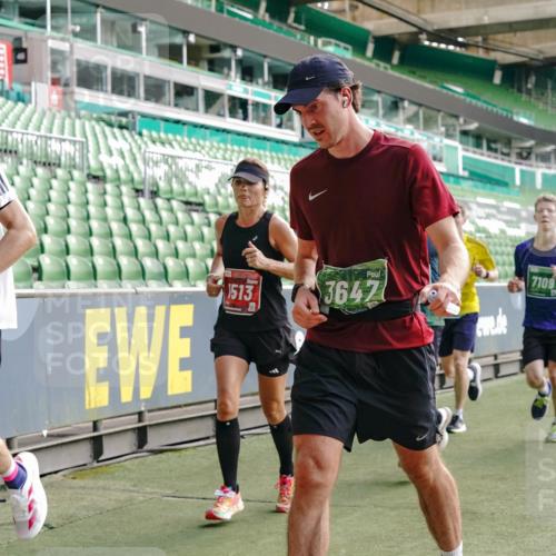 13.09.2026 - 21. swb-Marathon Bremen Michael Burmester http://msf.ph/oto/10451807 13.09.2026 12:50:17 Laufen im Stadion 335, 469, 524, 572, 663, 670, 771, 779, 899, 1510, 1513, 1517, 1605, 1613, 1723, 1748, 1970, 1998, 2052, 2130, 2287, 2288, 2291, 2295, 2347, 2360, 2442, 2444, 2750, 2909, 3043, 3197, 3330, 3484, 3625, 3647, 3808, 3959, 3973, 4023, 4033, 4082, 4247, 4368, 4384, 4473, 4559, 4743, 4852, 4888, 4898, 4990, 5066, 5111, 5155, 5314, 5377, 5383, 5424, 5517, 5532, 5570, 5585, 5594, 5620, 5627, 5636, 5648, 5696, 6267, 6471, 6652, 6668, 6692, 6842, 6901, 6906, 7109, 7115, 7121 meine-sportfotos.de