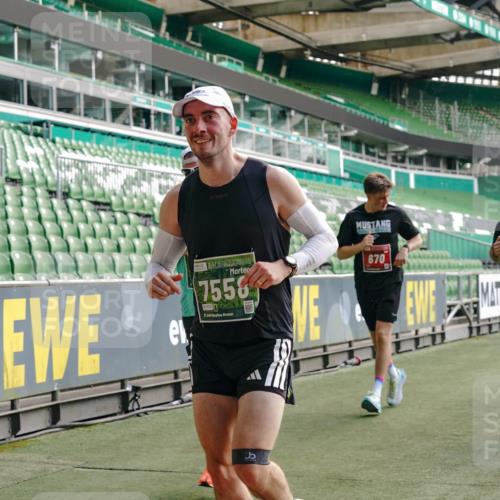 13.09.2026 - 21. swb-Marathon Bremen Michael Burmester http://msf.ph/oto/10451920 13.09.2026 12:50:21 Laufen im Stadion 335, 469, 524, 663, 670, 771, 779, 899, 1510, 1513, 1517, 1605, 1613, 1723, 1748, 1970, 1998, 2052, 2130, 2287, 2288, 2291, 2295, 2347, 2360, 2442, 2444, 2750, 2909, 3043, 3197, 3330, 3484, 3625, 3647, 3808, 3959, 3973, 4023, 4033, 4247, 4368, 4384, 4473, 4559, 4743, 4852, 4888, 4898, 4990, 5066, 5111, 5155, 5314, 5377, 5383, 5517, 5532, 5570, 5585, 5594, 5620, 5627, 5636, 5648, 5696, 6267, 6471, 6652, 6668, 6692, 6842, 6901, 6906, 7109, 7115, 7121, 8033 meine-sportfotos.de
