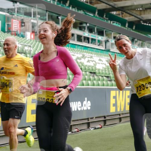 13.09.2026 - 21. swb-Marathon Bremen Michael Burmester http://msf.ph/oto/10451938 13.09.2026 10:31:33 Laufen im Stadion 10141, 10146, 10174, 10222, 10227, 10246, 10255, 10281, 10284, 10304, 10339, 10359, 10410, 10443, 10448, 10471, 10478, 10479, 10503, 10515, 10517, 10518, 10529, 10540, 10543, 10555, 10577, 10579, 10588, 10589, 10608, 10610, 10626, 10631, 10641, 10646, 10684, 10685, 10690, 10703, 10704, 10708, 10714, 10725, 10757, 10765, 10780, 10821, 10822, 10837, 10838, 10862, 10863, 10884, 10886, 10984, 11002, 11038, 11350, 11379 meine-sportfotos.de