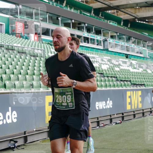 13.09.2026 - 21. swb-Marathon Bremen Michael Burmester http://msf.ph/oto/10451975 13.09.2026 12:50:22 Laufen im Stadion 335, 469, 524, 663, 670, 771, 779, 899, 1510, 1513, 1517, 1605, 1613, 1723, 1748, 1970, 1998, 2052, 2130, 2287, 2288, 2291, 2295, 2347, 2360, 2442, 2444, 2750, 2909, 3043, 3197, 3330, 3484, 3625, 3647, 3808, 3959, 3973, 4023, 4033, 4247, 4368, 4384, 4473, 4559, 4743, 4852, 4888, 4898, 4990, 5066, 5111, 5155, 5314, 5377, 5383, 5517, 5532, 5570, 5585, 5594, 5620, 5627, 5636, 5648, 5696, 6267, 6471, 6652, 6668, 6692, 6842, 6901, 6906, 7109, 7115, 7121, 8033 meine-sportfotos.de