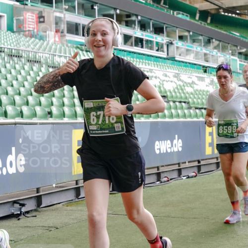13.09.2026 - 21. swb-Marathon Bremen Michael Burmester http://msf.ph/oto/10452016 13.09.2026 13:09:53 Laufen im Stadion 164, 383, 391, 448, 532, 549, 563, 625, 813, 869, 898, 1025, 1072, 1124, 1150, 1180, 1398, 1559, 1738, 1855, 1867, 1880, 1894, 1967, 2202, 2208, 2232, 2243, 2268, 2284, 2339, 2342, 2380, 2413, 2429, 2441, 2467, 2471, 2525, 2530, 2553, 2573, 2594, 2654, 2682, 2692, 2714, 2717, 2785, 2819, 2823, 2841, 2897, 2920, 2930, 2931, 2932, 2941, 3032, 3063, 3086, 3089, 3122, 3208, 3291, 3316, 3327, 3333, 3370, 3398, 3410, 3437, 3707, 3769, 109 meine-sportfotos.de