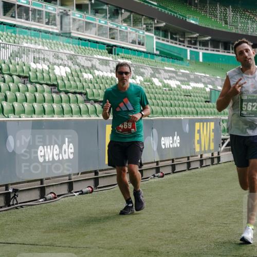 13.09.2026 - 21. swb-Marathon Bremen Michael Burmester http://msf.ph/oto/10452034 13.09.2026 12:50:25 Laufen im Stadion 335, 469, 524, 663, 670, 771, 779, 899, 1510, 1513, 1517, 1605, 1613, 1723, 1748, 1970, 1998, 2052, 2130, 2287, 2288, 2291, 2295, 2347, 2360, 2442, 2444, 2750, 2909, 3043, 3197, 3330, 3484, 3625, 3647, 3808, 3959, 3973, 4023, 4033, 4247, 4368, 4384, 4473, 4559, 4743, 4852, 4888, 4898, 4990, 5066, 5111, 5155, 5314, 5377, 5383, 5521, 5532, 5570, 5585, 5594, 5620, 5627, 5636, 5648, 5696, 6267, 6471, 6652, 6668, 6692, 6842, 6901, 6906, 7109, 7115, 7121, 8033 meine-sportfotos.de