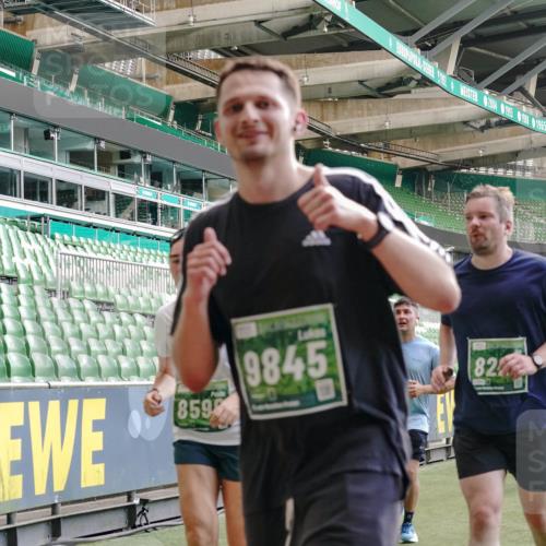 13.09.2026 - 21. swb-Marathon Bremen Michael Burmester http://msf.ph/oto/10452049 13.09.2026 13:09:54 Laufen im Stadion 164, 383, 391, 448, 532, 549, 563, 625, 813, 869, 898, 1025, 1072, 1124, 1150, 1180, 1398, 1559, 1738, 1855, 1867, 1880, 1894, 1967, 2202, 2208, 2232, 2243, 2268, 2284, 2333, 2339, 2342, 2380, 2413, 2429, 2432, 2441, 2467, 2471, 2525, 2530, 2553, 2573, 2594, 2654, 2682, 2692, 2714, 2717, 2785, 2819, 2823, 2841, 2897, 2920, 2930, 2931, 2932, 2941, 3032, 3063, 3086, 3089, 3122, 3208, 3291, 3316, 3327, 3333, 3370, 3398, 3410, 3437, 3470, 3707, 3769, 109 meine-sportfotos.de