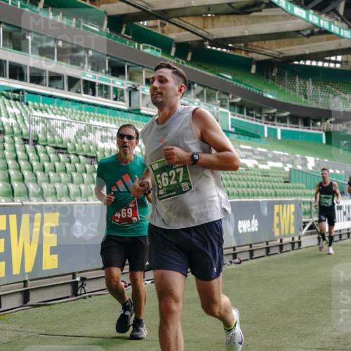 13.09.2026 - 21. swb-Marathon Bremen Michael Burmester http://msf.ph/oto/10452061 13.09.2026 12:50:27 Laufen im Stadion 335, 469, 524, 663, 670, 771, 779, 899, 1510, 1513, 1517, 1605, 1613, 1723, 1748, 1970, 1998, 2052, 2130, 2288, 2291, 2295, 2347, 2360, 2442, 2444, 2750, 2909, 3043, 3197, 3330, 3484, 3625, 3647, 3808, 3959, 3973, 4023, 4033, 4247, 4368, 4384, 4473, 4559, 4743, 4852, 4888, 4990, 5066, 5111, 5155, 5314, 5377, 5383, 5521, 5532, 5570, 5585, 5594, 5620, 5627, 5636, 5648, 5696, 6267, 6274, 6471, 6652, 6668, 6692, 6842, 6901, 6906, 7109, 7115, 7121, 8033, 8798 meine-sportfotos.de