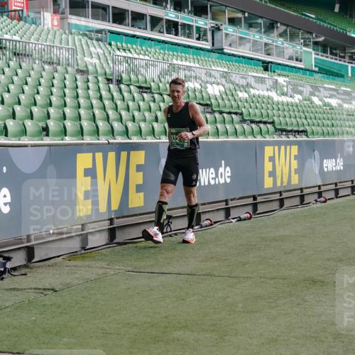 13.09.2026 - 21. swb-Marathon Bremen Michael Burmester http://msf.ph/oto/10452121 13.09.2026 12:50:31 Laufen im Stadion 335, 469, 663, 670, 771, 779, 899, 1455, 1510, 1513, 1517, 1605, 1613, 1723, 1748, 1970, 1998, 2052, 2130, 2288, 2291, 2295, 2347, 2360, 2442, 2444, 2750, 2909, 3043, 3330, 3440, 3484, 3625, 3647, 3808, 3959, 3973, 4023, 4033, 4247, 4368, 4384, 4473, 4559, 4743, 4852, 4888, 4990, 5066, 5111, 5155, 5314, 5377, 5383, 5521, 5532, 5570, 5585, 5594, 5620, 5627, 5636, 5648, 5696, 6267, 6274, 6471, 6652, 6668, 6842, 6901, 6906, 7109, 7115, 7121, 8033, 8798 meine-sportfotos.de