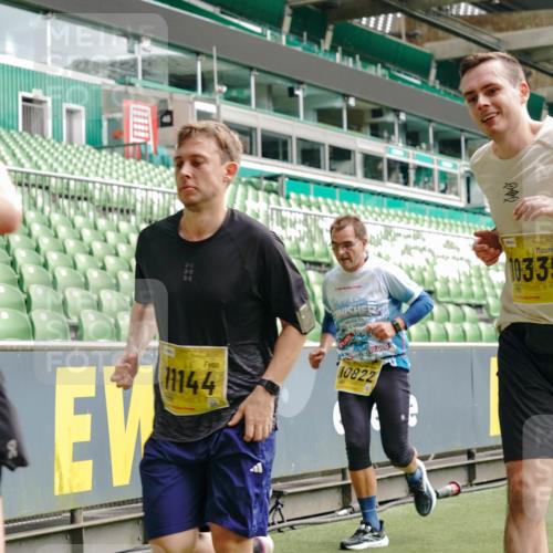 13.09.2026 - 21. swb-Marathon Bremen Michael Burmester http://msf.ph/oto/10452189 13.09.2026 10:31:37 Laufen im Stadion 10141, 10146, 10174, 10222, 10227, 10246, 10255, 10256, 10281, 10284, 10304, 10339, 10359, 10365, 10410, 10443, 10448, 10471, 10478, 10479, 10503, 10515, 10517, 10518, 10529, 10540, 10543, 10555, 10577, 10579, 10588, 10589, 10608, 10610, 10626, 10631, 10641, 10646, 10684, 10685, 10690, 10703, 10704, 10707, 10708, 10714, 10725, 10757, 10765, 10780, 10821, 10822, 10837, 10838, 10862, 10863, 10884, 10886, 10984, 11038, 11350, 11379 meine-sportfotos.de
