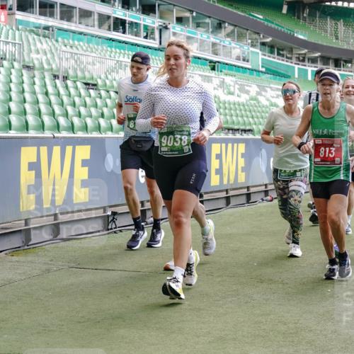 13.09.2026 - 21. swb-Marathon Bremen Michael Burmester http://msf.ph/oto/10452272 13.09.2026 13:09:58 Laufen im Stadion 164, 383, 391, 448, 532, 549, 563, 581, 625, 813, 869, 898, 1025, 1072, 1124, 1150, 1180, 1398, 1738, 1855, 1867, 1880, 1894, 1967, 2202, 2208, 2232, 2243, 2268, 2284, 2333, 2339, 2342, 2380, 2413, 2429, 2432, 2441, 2467, 2471, 2525, 2530, 2553, 2573, 2594, 2654, 2682, 2692, 2714, 2717, 2785, 2819, 2823, 2841, 2897, 2920, 2930, 2931, 2932, 2941, 3032, 3063, 3086, 3089, 3122, 3208, 3291, 3316, 3327, 3333, 3370, 3398, 3410, 3437, 3470, 3707, 3769, 109 meine-sportfotos.de