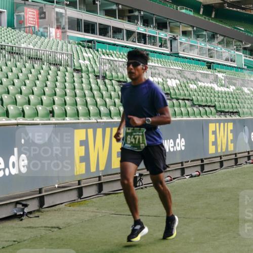 13.09.2026 - 21. swb-Marathon Bremen Michael Burmester http://msf.ph/oto/10452308 13.09.2026 12:50:39 Laufen im Stadion 335, 469, 663, 670, 771, 779, 1125, 1146, 1455, 1510, 1513, 1517, 1605, 1613, 1748, 1970, 1998, 2052, 2130, 2288, 2291, 2295, 2347, 2360, 2442, 2444, 2750, 2909, 3330, 3440, 3484, 3625, 3647, 3703, 3808, 3959, 3973, 4023, 4033, 4368, 4384, 4473, 4559, 4582, 4727, 4743, 4781, 4782, 4852, 4888, 4990, 5066, 5111, 5155, 5314, 5377, 5383, 5521, 5532, 5570, 5585, 5594, 5620, 5627, 5636, 5696, 6267, 6274, 6471, 6652, 6668, 6842, 6901, 6906, 7109, 7115, 7121, 8033, 8798 meine-sportfotos.de