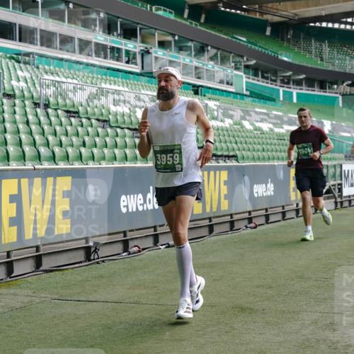 13.09.2026 - 21. swb-Marathon Bremen Michael Burmester http://msf.ph/oto/10452342 13.09.2026 12:50:41 Laufen im Stadion 335, 469, 663, 670, 771, 779, 1125, 1146, 1162, 1455, 1510, 1513, 1517, 1605, 1613, 1748, 1970, 1998, 2052, 2130, 2288, 2291, 2295, 2347, 2360, 2442, 2444, 2750, 2909, 3330, 3440, 3484, 3625, 3647, 3703, 3808, 3959, 4023, 4033, 4368, 4384, 4473, 4559, 4582, 4727, 4743, 4781, 4782, 4888, 4990, 5066, 5111, 5155, 5314, 5377, 5383, 5521, 5532, 5570, 5585, 5594, 5620, 5627, 5636, 5696, 6267, 6274, 6471, 6652, 6668, 6842, 6901, 6906, 7109, 7115, 7121, 8033, 8798 meine-sportfotos.de