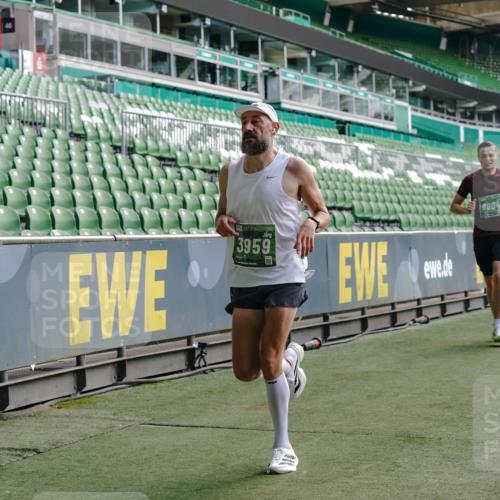 13.09.2026 - 21. swb-Marathon Bremen Michael Burmester http://msf.ph/oto/10452360 13.09.2026 12:50:41 Laufen im Stadion 335, 469, 663, 670, 771, 779, 1125, 1146, 1162, 1455, 1510, 1513, 1517, 1605, 1613, 1748, 1970, 1998, 2052, 2130, 2288, 2291, 2295, 2347, 2360, 2442, 2444, 2750, 2909, 3330, 3440, 3484, 3625, 3647, 3703, 3808, 3959, 4023, 4033, 4368, 4384, 4473, 4559, 4582, 4727, 4743, 4781, 4782, 4888, 4990, 5066, 5111, 5155, 5314, 5377, 5383, 5521, 5532, 5570, 5585, 5594, 5620, 5627, 5636, 5696, 6267, 6274, 6471, 6652, 6668, 6842, 6901, 6906, 7109, 7115, 7121, 8033, 8798 meine-sportfotos.de