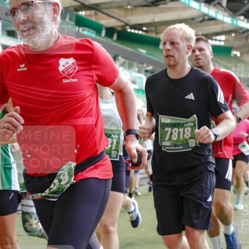 13.09.2026 - 21. swb-Marathon Bremen Michael Burmester http://msf.ph/oto/10452364 13.09.2026 13:10:00 Laufen im Stadion 164, 383, 391, 448, 532, 549, 563, 581, 625, 813, 869, 898, 1025, 1072, 1150, 1180, 1398, 1738, 1855, 1867, 1880, 1894, 1967, 2202, 2208, 2232, 2243, 2268, 2284, 2333, 2339, 2342, 2380, 2413, 2429, 2432, 2441, 2467, 2471, 2525, 2530, 2553, 2573, 2594, 2654, 2682, 2692, 2714, 2717, 2785, 2819, 2823, 2841, 2897, 2920, 2931, 2932, 2941, 3032, 3063, 3086, 3089, 3122, 3174, 3208, 3291, 3316, 3327, 3333, 3370, 3398, 3410, 3437, 3470, 3707, 3769, 109 meine-sportfotos.de
