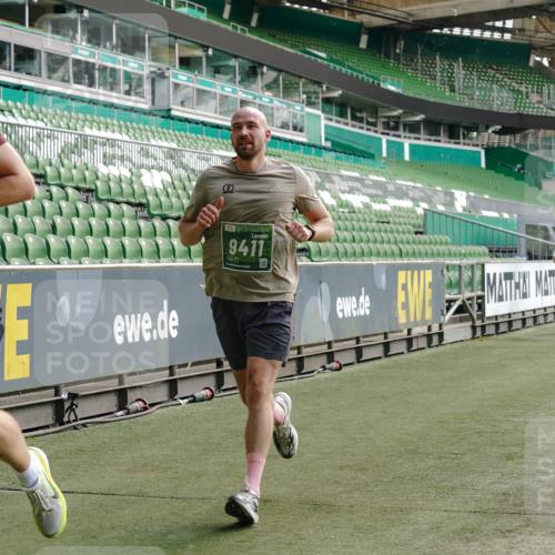 13.09.2026 - 21. swb-Marathon Bremen Michael Burmester http://msf.ph/oto/10452401 13.09.2026 12:50:44 Laufen im Stadion 335, 469, 663, 670, 771, 779, 1125, 1146, 1162, 1455, 1510, 1513, 1517, 1605, 1613, 1970, 1998, 2052, 2130, 2288, 2291, 2295, 2347, 2360, 2442, 2444, 2750, 2909, 3330, 3440, 3484, 3625, 3647, 3703, 3808, 3959, 4023, 4033, 4368, 4384, 4473, 4559, 4582, 4727, 4743, 4781, 4782, 4888, 4895, 5066, 5111, 5155, 5314, 5377, 5383, 5521, 5532, 5570, 5585, 5594, 5620, 5627, 5636, 5696, 6267, 6274, 6471, 6652, 6668, 6842, 6901, 6906, 7109, 7115, 7121, 8033, 8798 meine-sportfotos.de