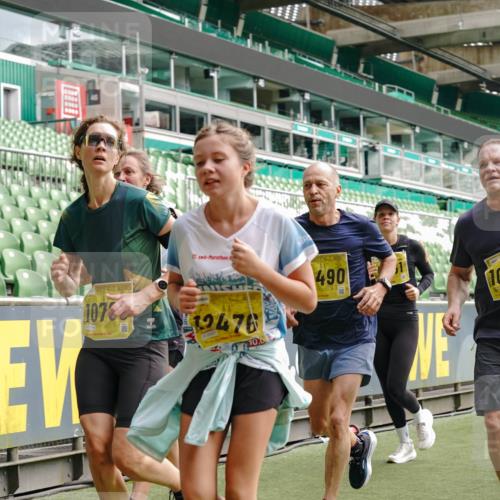 13.09.2026 - 21. swb-Marathon Bremen Michael Burmester http://msf.ph/oto/10452500 13.09.2026 10:31:43 Laufen im Stadion 10141, 10146, 10174, 10222, 10226, 10227, 10243, 10246, 10255, 10256, 10281, 10284, 10304, 10322, 10339, 10359, 10365, 10410, 10443, 10448, 10471, 10478, 10479, 10503, 10515, 10517, 10518, 10529, 10540, 10543, 10555, 10565, 10577, 10579, 10588, 10589, 10608, 10610, 10626, 10631, 10646, 10670, 10684, 10685, 10690, 10703, 10704, 10707, 10708, 10714, 10721, 10725, 10757, 10765, 10821, 10822, 10837, 10838, 10862, 10863, 10884, 10886, 10984, 11038, 11350, 11379 meine-sportfotos.de