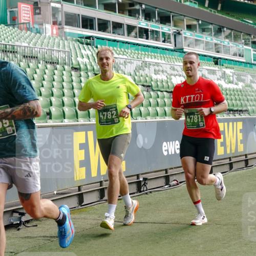13.09.2026 - 21. swb-Marathon Bremen Michael Burmester http://msf.ph/oto/10452579 13.09.2026 12:50:52 Laufen im Stadion 335, 469, 663, 670, 771, 779, 1125, 1146, 1162, 1455, 1510, 1513, 1517, 1605, 1613, 1970, 1998, 2052, 2130, 2288, 2291, 2295, 2347, 2360, 2442, 2444, 2447, 2750, 2759, 2909, 3440, 3484, 3625, 3647, 3703, 3808, 3959, 4023, 4033, 4165, 4368, 4384, 4473, 4559, 4571, 4582, 4727, 4743, 4781, 4782, 4888, 4895, 5066, 5079, 5111, 5155, 5168, 5314, 5377, 5383, 5521, 5532, 5585, 5620, 5627, 5636, 5696, 6267, 6274, 6471, 6652, 6668, 6901, 6906, 7109, 7115, 7121, 8033, 8798 meine-sportfotos.de