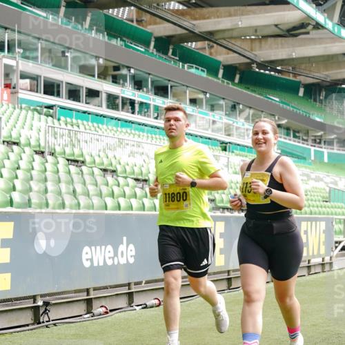 13.09.2026 - 21. swb-Marathon Bremen Michael Burmester http://msf.ph/oto/10452622 13.09.2026 10:31:47 Laufen im Stadion 10141, 10146, 10174, 10222, 10226, 10227, 10243, 10246, 10249, 10255, 10256, 10281, 10284, 10304, 10322, 10339, 10359, 10365, 10410, 10443, 10448, 10471, 10478, 10479, 10503, 10517, 10518, 10529, 10540, 10543, 10555, 10565, 10577, 10579, 10588, 10589, 10608, 10610, 10626, 10631, 10646, 10670, 10684, 10685, 10690, 10703, 10704, 10707, 10708, 10714, 10721, 10725, 10757, 10765, 10821, 10822, 10838, 10862, 10863, 10884, 10886, 11038, 11350, 11379 meine-sportfotos.de
