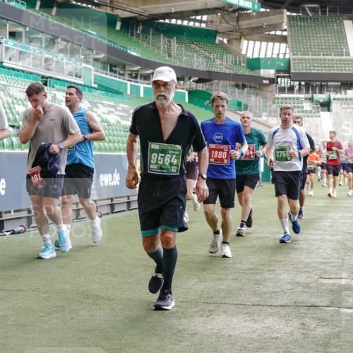 13.09.2026 - 21. swb-Marathon Bremen Michael Burmester http://msf.ph/oto/10452630 13.09.2026 13:10:05 Laufen im Stadion 164, 373, 383, 391, 448, 532, 549, 563, 581, 625, 813, 869, 898, 1025, 1072, 1150, 1180, 1398, 1738, 1855, 1867, 1880, 1894, 1967, 2202, 2208, 2232, 2243, 2268, 2284, 2333, 2339, 2342, 2413, 2429, 2432, 2441, 2471, 2525, 2530, 2553, 2573, 2594, 2654, 2682, 2692, 2714, 2717, 2784, 2785, 2819, 2823, 2920, 2931, 2932, 2941, 3026, 3032, 3063, 3086, 3089, 3122, 3174, 3207, 3208, 3291, 3316, 3327, 3333, 3370, 3398, 3410, 3437, 3470, 3707, 3769, 109 meine-sportfotos.de