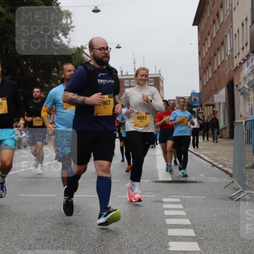 13.09.2026 - Kiel Lauf Markus Tischler http://msf.ph/oto/10452701 13.09.2026 09:51:15 Fleethörn 840, 11834, 967, 6057, 38, 4230 meine-sportfotos.de