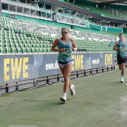 13.09.2026 - 21. swb-Marathon Bremen Michael Burmester http://msf.ph/oto/10452724 13.09.2026 12:50:57 Laufen im Stadion 335, 469, 663, 670, 734, 771, 779, 1043, 1125, 1146, 1162, 1455, 1510, 1513, 1517, 1605, 1613, 1970, 1998, 2052, 2130, 2288, 2291, 2295, 2347, 2360, 2442, 2444, 2447, 2759, 3440, 3484, 3625, 3647, 3703, 3808, 3959, 4023, 4165, 4368, 4384, 4429, 4473, 4559, 4571, 4582, 4727, 4743, 4781, 4782, 4888, 4895, 5066, 5079, 5111, 5155, 5168, 5314, 5377, 5379, 5383, 5521, 5532, 5585, 5620, 5627, 5636, 5696, 6267, 6274, 6471, 6652, 6668, 6901, 6906, 7109, 7115, 7121, 8033, 8798 meine-sportfotos.de