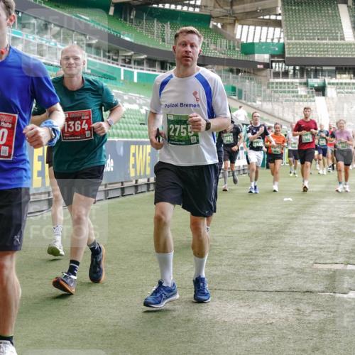 13.09.2026 - 21. swb-Marathon Bremen Michael Burmester http://msf.ph/oto/10452758 13.09.2026 13:10:08 Laufen im Stadion 164, 373, 383, 391, 448, 532, 549, 563, 581, 625, 813, 869, 898, 1025, 1072, 1150, 1180, 1398, 1738, 1855, 1867, 1880, 1894, 1967, 2202, 2208, 2232, 2243, 2268, 2284, 2333, 2339, 2342, 2413, 2429, 2432, 2441, 2471, 2525, 2530, 2553, 2573, 2594, 2654, 2682, 2692, 2714, 2717, 2784, 2785, 2819, 2823, 2920, 2931, 2932, 2941, 3026, 3032, 3063, 3086, 3089, 3122, 3174, 3207, 3208, 3291, 3316, 3327, 3333, 3370, 3398, 3410, 3437, 3470, 3707, 3769, 109 meine-sportfotos.de
