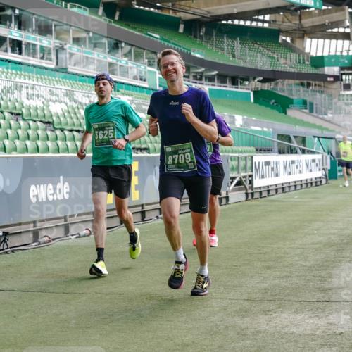 13.09.2026 - 21. swb-Marathon Bremen Michael Burmester http://msf.ph/oto/10452823 13.09.2026 12:51:03 Laufen im Stadion 335, 469, 663, 670, 734, 771, 779, 1043, 1125, 1146, 1162, 1455, 1510, 1513, 1517, 1605, 1613, 1970, 1998, 2052, 2130, 2288, 2291, 2295, 2347, 2360, 2442, 2444, 2447, 2759, 3440, 3484, 3625, 3647, 3703, 3808, 3959, 4023, 4165, 4368, 4384, 4429, 4473, 4559, 4571, 4582, 4727, 4781, 4782, 4888, 4895, 5066, 5079, 5111, 5155, 5168, 5314, 5377, 5379, 5383, 5521, 5532, 5585, 5620, 5627, 5636, 5696, 6267, 6274, 6471, 6652, 6668, 6901, 6906, 7109, 7115, 7121, 8033, 8798 meine-sportfotos.de