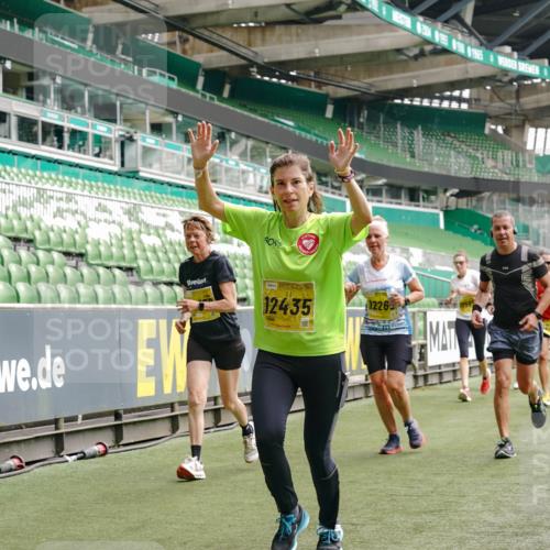 13.09.2026 - 21. swb-Marathon Bremen Michael Burmester http://msf.ph/oto/10452911 13.09.2026 10:31:51 Laufen im Stadion 10141, 10146, 10174, 10222, 10226, 10227, 10243, 10246, 10249, 10255, 10256, 10281, 10284, 10304, 10322, 10339, 10359, 10365, 10410, 10443, 10448, 10471, 10478, 10479, 10486, 10503, 10517, 10518, 10529, 10540, 10543, 10555, 10565, 10577, 10579, 10589, 10608, 10610, 10626, 10631, 10646, 10670, 10684, 10685, 10690, 10703, 10704, 10707, 10708, 10714, 10721, 10725, 10757, 10765, 10771, 10821, 10822, 10838, 10863, 10884, 10886, 11038, 11350, 11379 meine-sportfotos.de