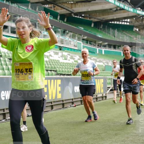 13.09.2026 - 21. swb-Marathon Bremen Michael Burmester http://msf.ph/oto/10452938 13.09.2026 10:31:52 Laufen im Stadion 10141, 10146, 10174, 10222, 10226, 10227, 10243, 10246, 10249, 10255, 10256, 10281, 10284, 10304, 10322, 10339, 10359, 10365, 10410, 10443, 10448, 10471, 10478, 10479, 10486, 10503, 10517, 10518, 10529, 10540, 10543, 10555, 10565, 10577, 10579, 10589, 10608, 10610, 10626, 10631, 10646, 10670, 10675, 10684, 10685, 10690, 10703, 10704, 10707, 10708, 10714, 10721, 10725, 10757, 10765, 10771, 10821, 10822, 10838, 10863, 10886, 11038, 11350, 11379 meine-sportfotos.de