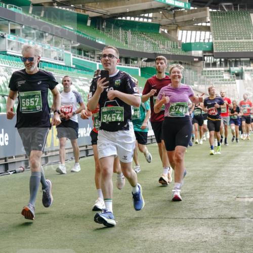 13.09.2026 - 21. swb-Marathon Bremen Michael Burmester http://msf.ph/oto/10452942 13.09.2026 13:10:13 Laufen im Stadion 164, 373, 383, 391, 448, 532, 549, 563, 581, 625, 813, 869, 898, 984, 1072, 1150, 1180, 1398, 1738, 1855, 1867, 1880, 1894, 1967, 2202, 2208, 2232, 2243, 2268, 2284, 2333, 2339, 2342, 2413, 2429, 2432, 2441, 2471, 2525, 2530, 2531, 2553, 2573, 2594, 2654, 2682, 2692, 2714, 2717, 2784, 2785, 2819, 2920, 2931, 2932, 2941, 3026, 3032, 3063, 3086, 3089, 3122, 3174, 3207, 3208, 3291, 3316, 3327, 3333, 3370, 3398, 3409, 3410, 3437, 3470, 3707, 3769, 109 meine-sportfotos.de