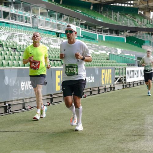 13.09.2026 - 21. swb-Marathon Bremen Michael Burmester http://msf.ph/oto/10452969 13.09.2026 12:51:13 Laufen im Stadion 235, 335, 469, 663, 670, 734, 771, 863, 1043, 1125, 1146, 1162, 1455, 1510, 1513, 1605, 1613, 1970, 1998, 2052, 2130, 2288, 2291, 2295, 2347, 2360, 2442, 2444, 2447, 2759, 2847, 3440, 3484, 3566, 3625, 3647, 3703, 3808, 3959, 4023, 4165, 4368, 4429, 4473, 4559, 4571, 4573, 4582, 4727, 4781, 4782, 4888, 4895, 5066, 5079, 5111, 5152, 5155, 5168, 5314, 5377, 5379, 5383, 5521, 5532, 5620, 5627, 5636, 5696, 6267, 6274, 6471, 6652, 6668, 6901, 6906, 7115, 7121, 8033, 8798 meine-sportfotos.de