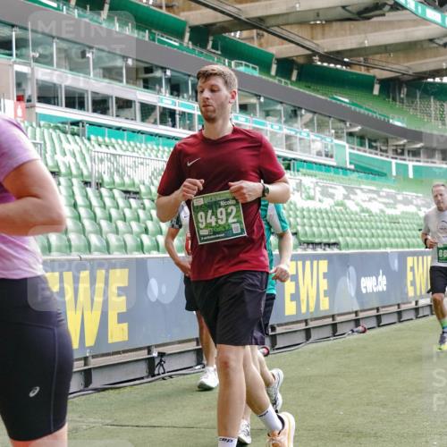 13.09.2026 - 21. swb-Marathon Bremen Michael Burmester http://msf.ph/oto/10453082 13.09.2026 13:10:16 Laufen im Stadion 164, 373, 383, 391, 448, 532, 549, 563, 581, 625, 813, 869, 898, 984, 1072, 1150, 1180, 1398, 1738, 1855, 1867, 1880, 1894, 1967, 2202, 2208, 2232, 2243, 2268, 2284, 2333, 2339, 2342, 2413, 2429, 2432, 2441, 2443, 2471, 2525, 2530, 2531, 2553, 2573, 2589, 2594, 2654, 2682, 2692, 2714, 2717, 2784, 2785, 2819, 2920, 2931, 2932, 2941, 3026, 3032, 3063, 3086, 3089, 3122, 3174, 3207, 3208, 3291, 3316, 3327, 3333, 3370, 3398, 3409, 3410, 3437, 3470, 3707, 3769, 109 meine-sportfotos.de