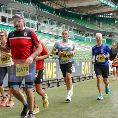 13.09.2026 - 21. swb-Marathon Bremen Michael Burmester http://msf.ph/oto/10453145 13.09.2026 10:31:56 Laufen im Stadion 10141, 10146, 10174, 10222, 10226, 10227, 10243, 10246, 10249, 10255, 10256, 10281, 10284, 10304, 10322, 10339, 10359, 10365, 10372, 10410, 10443, 10448, 10471, 10478, 10479, 10486, 10503, 10517, 10518, 10529, 10540, 10543, 10550, 10555, 10565, 10577, 10579, 10589, 10608, 10610, 10626, 10631, 10646, 10670, 10675, 10684, 10685, 10690, 10703, 10704, 10707, 10708, 10714, 10721, 10725, 10757, 10765, 10771, 10821, 10822, 10838, 10886, 11038, 11350, 11379 meine-sportfotos.de