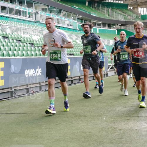 13.09.2026 - 21. swb-Marathon Bremen Michael Burmester http://msf.ph/oto/10453193 13.09.2026 13:10:18 Laufen im Stadion 164, 373, 383, 391, 448, 532, 549, 563, 581, 625, 813, 869, 898, 984, 1072, 1150, 1180, 1398, 1738, 1855, 1867, 1880, 1894, 1967, 2202, 2208, 2232, 2243, 2268, 2284, 2330, 2333, 2339, 2342, 2413, 2429, 2432, 2441, 2443, 2471, 2525, 2530, 2531, 2553, 2573, 2589, 2594, 2654, 2682, 2692, 2714, 2717, 2784, 2785, 2819, 2836, 2920, 2931, 2932, 2941, 3026, 3032, 3063, 3086, 3089, 3122, 3174, 3207, 3208, 3291, 3316, 3327, 3333, 3370, 3398, 3409, 3410, 3437, 3470, 3549, 3707, 3769, 109 meine-sportfotos.de
