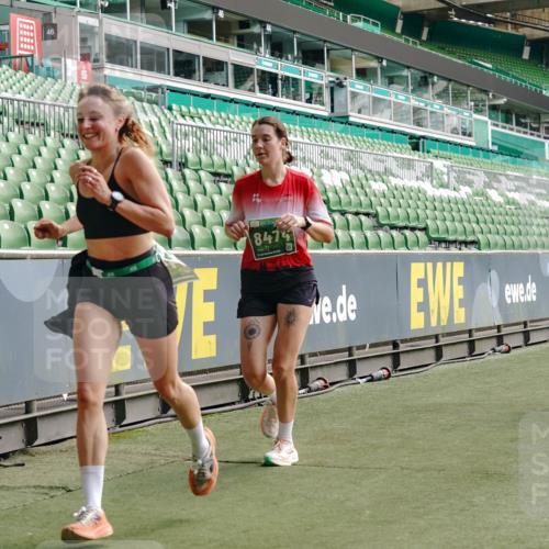 13.09.2026 - 21. swb-Marathon Bremen Michael Burmester http://msf.ph/oto/10453206 13.09.2026 12:51:24 Laufen im Stadion 235, 335, 469, 734, 771, 863, 1043, 1125, 1146, 1162, 1455, 1492, 1510, 1513, 1613, 1955, 1970, 1998, 2008, 2130, 2291, 2295, 2360, 2442, 2444, 2447, 2759, 2847, 3440, 3484, 3566, 3647, 3703, 3808, 3830, 3899, 3959, 4023, 4165, 4368, 4429, 4473, 4475, 4559, 4571, 4573, 4582, 4727, 4781, 4782, 4888, 4895, 5066, 5079, 5152, 5155, 5168, 5314, 5377, 5379, 5383, 5521, 5532, 5620, 5627, 5636, 5696, 6267, 6274, 6471, 6668, 6901, 7121, 8033, 8798 meine-sportfotos.de
