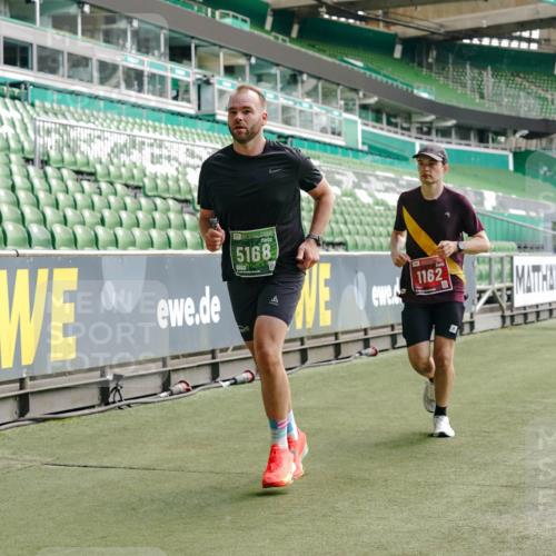 13.09.2026 - 21. swb-Marathon Bremen Michael Burmester http://msf.ph/oto/10453247 13.09.2026 12:51:25 Laufen im Stadion 235, 335, 469, 734, 771, 863, 1043, 1125, 1146, 1162, 1232, 1455, 1492, 1510, 1513, 1613, 1955, 1970, 1998, 2008, 2130, 2291, 2295, 2360, 2442, 2444, 2447, 2759, 2847, 3440, 3484, 3566, 3647, 3703, 3808, 3830, 3899, 3959, 4023, 4165, 4368, 4429, 4473, 4475, 4559, 4571, 4573, 4582, 4727, 4781, 4782, 4888, 4895, 5066, 5079, 5152, 5155, 5168, 5314, 5377, 5379, 5383, 5521, 5532, 5620, 5627, 5636, 5696, 6267, 6274, 6471, 6668, 6901, 7121, 8033, 8798 meine-sportfotos.de